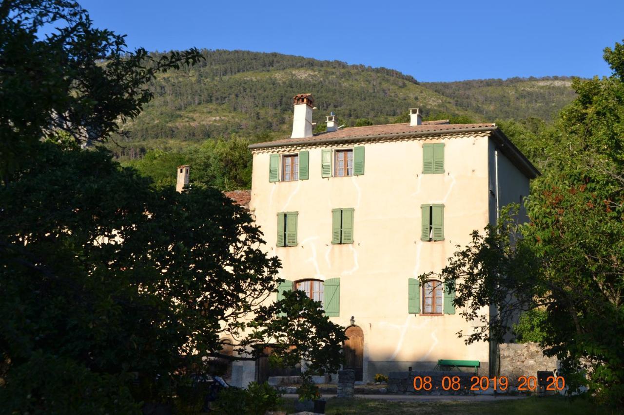 Pays Du Verdon , Etape, Sejour Fraicheur Dans Maison De Caractere Homestay